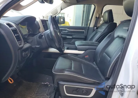 2020 Ram 1500 Laramie из США, поврежденный, VIN 1C6SRFJT8LN355037